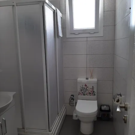 Fivefingers Apartment