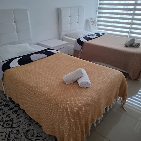 Fivefingers Apartman